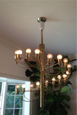 Gino Sarfatti Chandelier - 27.5 inch Brass 18 Bulb Radiating Arm Light - Image 1 of 4