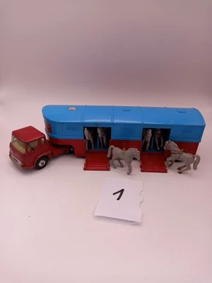 #1CORGI MAJOR CHIPPERFIELD BEDFORD HORSETRAILER 1:50 NR.1130 6 PFERDEN - Bild 1 von 4