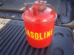 Vintage rot Metall eine Gallone Benzinkanister mit Griff sauber innen Automobilia Display - Bild 1 von 11