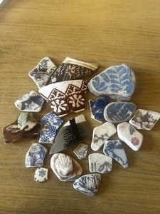 20 Multicolored Pottery Shards Decorated with Floral motif Found In The UK - Picture 1 of 6