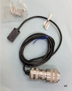 KEYENCE PZ-42L Photoelectric Sensor Assembly with Connector - Picture 1 of 4
