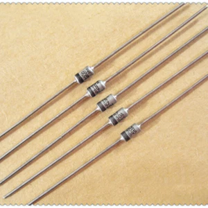 20 pezzi Motorola M etichetta 1N4730A 3,9 V/1 W argento bianco oro sigillato diodo zener - Foto 1 di 2