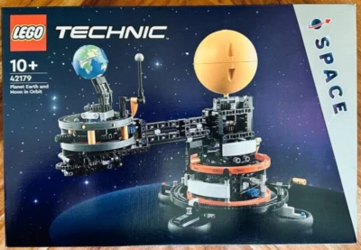 LEGO Technic Planet Earth and Moon in Orbit 42179 Toy Building Kit 526 pcs - Image 1 of 4