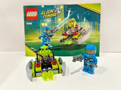LEGO Alien Conquest Alien Striker (7049) – Complete w/ Minifigs + Manual 2011 - Image 1 of 4