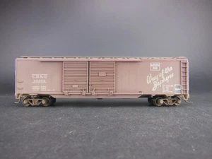 HO SCALE WEATHRED CB&Q 48203 BURLINGTON DOUBLE DOOR 50' BOX CAR - Picture 1 of 4