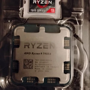 AMD Ryzen 9 7950X Desktop Processor 16-Core, 32-Thread - Bild 1 von 5