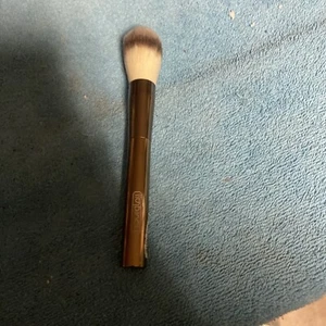 Hourglass No. 1 Powder Brush # 1 - Picture 1 of 6