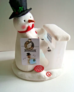 Hallmark Jingle Pals Singing Piano Playing Snowman Lights Musical Plush 2023 NWT - Picture 1 of 11