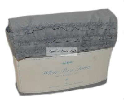 JUEGO DE SÁBANAS DOBLES CON VOLANTES SHABBY CHIC Gris Microfibra Blanco Post Granja NUEVO Foto 1 de 4