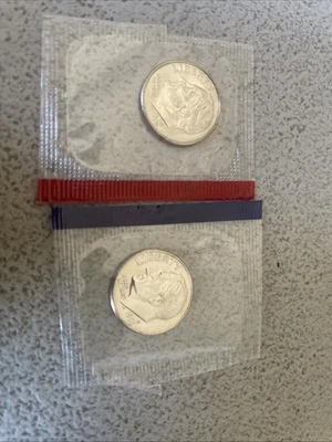 1999-P & D UNCIRCULATED BU ROOSEVELT DIMES IN MINT SET CELLO (2 coins) - Image 1 of 4