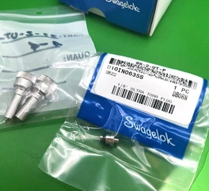Swagelok Ultra-Torr Set SS-2-UT-P 1/8" Stecker + Adapter Edelstahl Vakuumverschraubungen - Bild 1 von 9