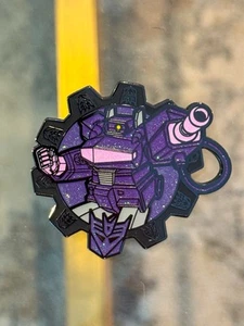 Transformers Mystery Collector Box - Shockwave Pin- Glitter Exclusive NEW - Picture 1 of 4