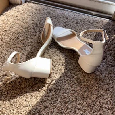 Zapatos Color Crema Talla 8 Adolescente/Mujer Foto 1 de 2