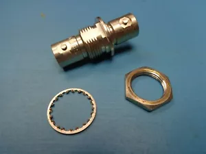 (1) KC-99-54 KINGS COAX BNC JACK 50 OHM BULKHEAD BAYONET CONNECTOR 500V - Picture 1 of 2