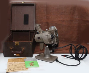 Revere Eight Model 85 Projector With Case Working - Picture 1 of 15