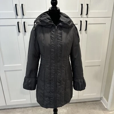 Abrigo chaqueta gris cuello medio cremallera verde con envidia iluminado verde con envidia Foto 1 de 4