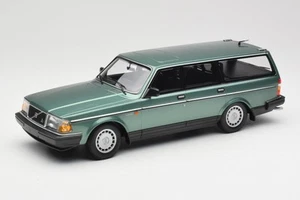 155171410 Volvo 240 GL Estate Green Metallic Minichamps 1/18 - Picture 1 of 6