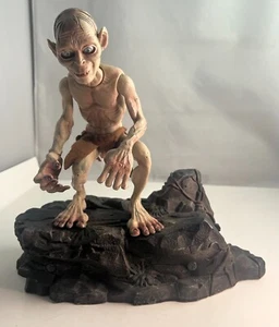 Figura Gollum Smeigel Señor de los Anillos Marvel Ent 2003 con base de exhibición parlante - Imagen 1 de 9