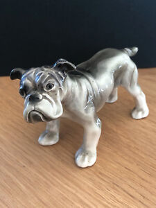 Porzellanfigur Englische Bulldogge