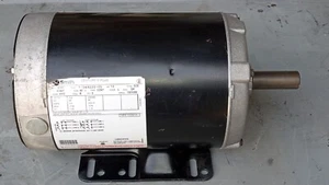 A.O. Smith E100 3 PH, 1 PS Motor, 1745 U/min Fr. X143T Schaft 7/8" Durchmesser 2-1/8" lang - Bild 1 von 6
