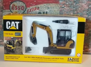 Brand New In Box Norscot 1:32 CAT 302.5 Mini Hydraulic Excavator Model + Tools - Picture 1 of 15