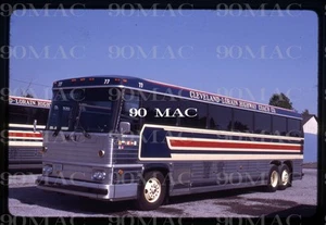 C-L HIGHWAY COACH. MCI BUS #77. Sheffield (OH). Original Slide 1982. - Picture 1 of 1