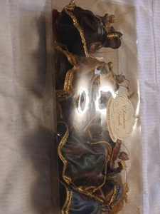 Vintage Christmas Jewels Five Piece Nativity Ornament Set Holiday - Picture 1 of 2