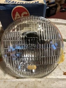 Seal Beam AC Guide 300 -6volt One 6006 New In The Box - Picture 1 of 7