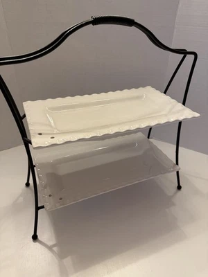 Juego de 2 platos rectangulares y soporte de hierro negro Southern Living Dress Me Up Foto 1 de 4