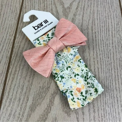 657 Bar III Juego de pajarita y cuadrado de bolsillo para hombre OS naranja floral $55 Foto 1 de 4