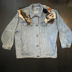 Vintage AVERRO Decorative Cow Fox Print Brown Cream Jewelry Jean Jacket - Picture 1 of 12