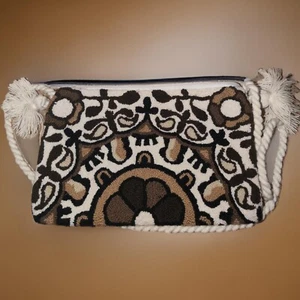 Handmade Wayuu Punch Needle Cross-Body Purse - Picture 1 of 5