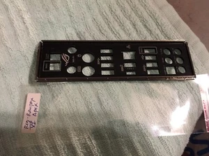 ASUS IO SHIELD pour ASUS ROG RAMPAGE VI APEX, ORIGINAL (neuf scellé) - Photo 1/1