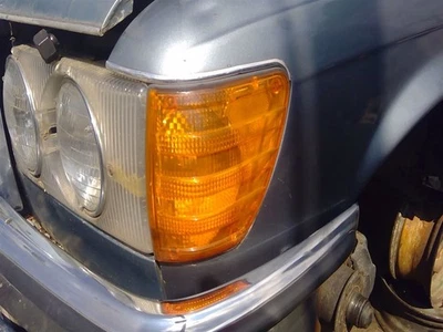 Driver Corner/Park Light 116 Type 450SE Fits 72-80 MERCEDES 450 1087157 - Image 1 of 4