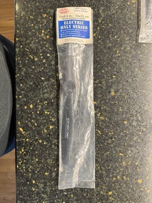 Master Airscrew 13x8.5 Propeller For Electric Motor Airplanes - Image 1 of 2