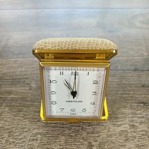 Vintage Westclox Travel Clock Travette II Tan With Alarm  Works Great Cover