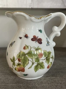Jarra de Colección Royal Crown Lenwile Primavera Crema Floral Ladybugs Fresas - Imagen 1 de 7