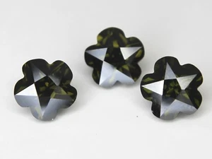 CZ Peridot Green 5x5 7x7 8x8mm 10x10 mm Flower Loose AAA Cubic Zirconia Gemstone - Picture 1 of 7