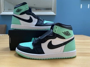 Air Jordan 1 Retro OG High (Green Glow) - UK9.5 - Picture 1 of 12