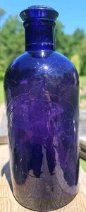 Vintage Irradiated Purple Glass Bottle Early Embossed Citrate Of Magnesia - Picture 1 of 9