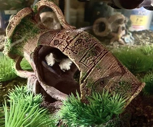 Aquarium Ruins Ancient Greek Leaning Vase Rock Broken Barrel Fish Hiding Cave - Picture 1 of 7