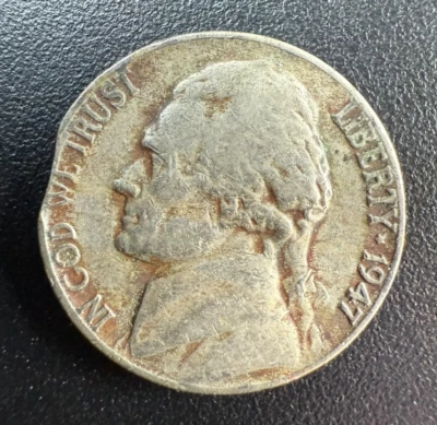 1947 Jefferson Nickel Clipped Planchet Error - Free Shipping - Image 1 of 2