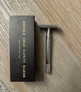 DOUBLE EDGE SAFETY RAZOR FOR MEN & WOMEN +5 SHAVING RAZOR BLADES SILVER LONG - Picture 1 of 9