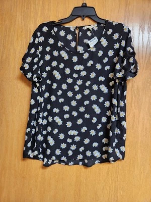 Black Daisy Print Short Sleeve Top. NWT. XL. By Lily White. - Image 1 of 4