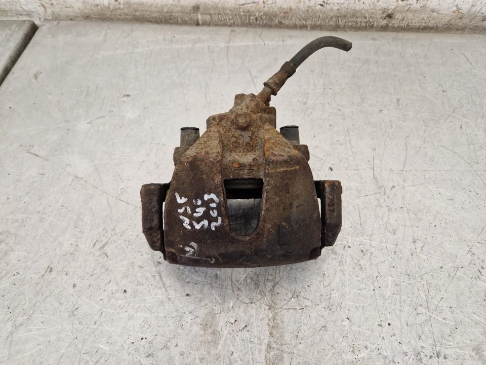 PINZA DE FRENO DELANTERA IZQUIERDA VOLVO S40 LADO DEL PASAJERO REINO UNIDO LADO CERCANO 2004-2007 VENTILADA Foto 1 de 4