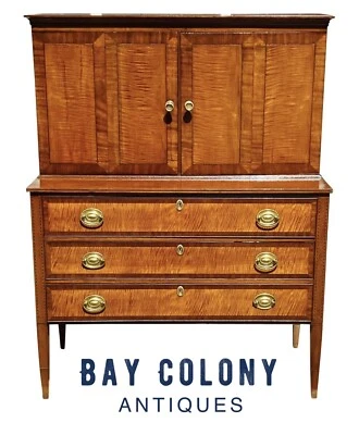 ANTIQUE FEDERAL PERIOD TIGER MAPLE NEW HAMPSHIRE LADIES / SECRETARY DESK - Image 1 of 4