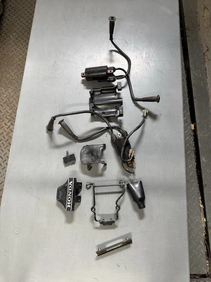 Lote de piezas de hardware Honda Cb650sc Cb 650 Sc Nighthawk 1983 Foto 1 de 1