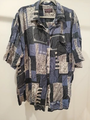 ABSTRACT PRINT Roundtree & Yorke 100% Silk Short Sleeve Button Down Shirt XL - Image 1 of 4
