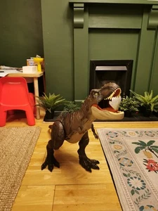 Jurassic World Super Colossal T-Rex Dinosaur Figure – 52cm – Movable Joints –... - Picture 1 of 4