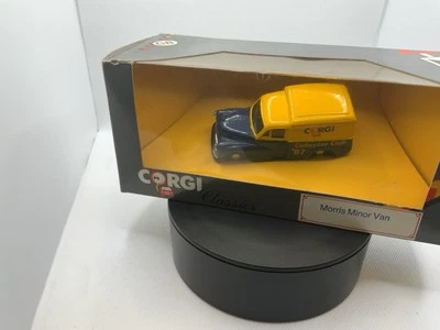 Corgi Classics C957/3 1959 Morris Minor Van clube de colecionador 1987 na caixa - Imagem 1 de 4